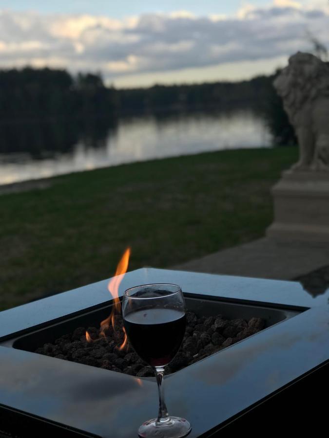 Welcome To The Lake Northwood Buitenkant foto